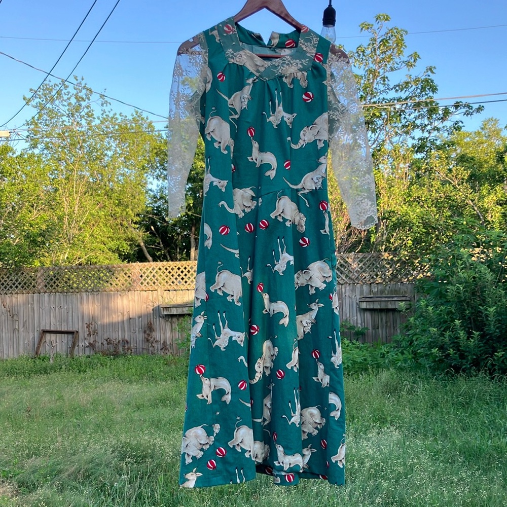 Green Long Sleeve Dress with Animal Print - Picture 7 of 7
